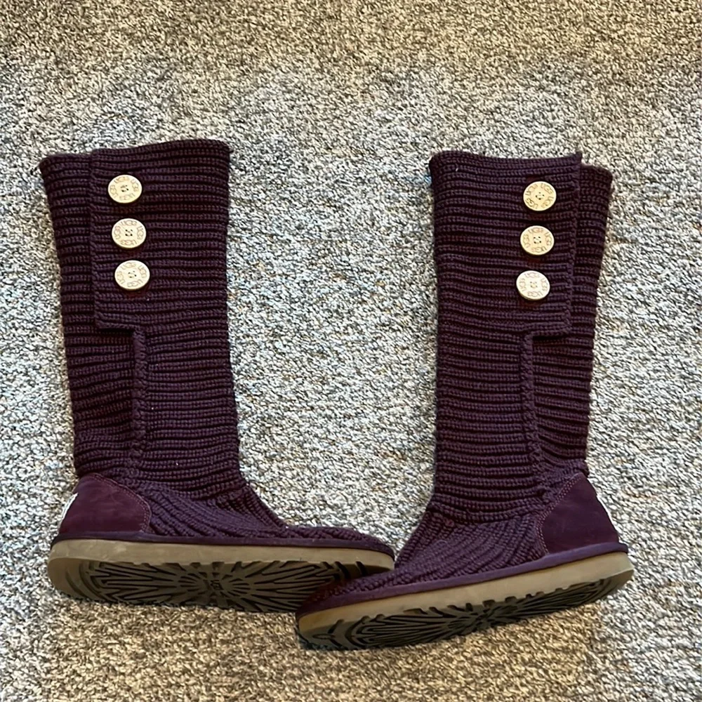 UGG classic cardy sweater button knit boots